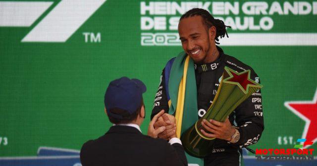 Lyuis Həmilton cərimələnib Lyuis Həmilton cərimələnib