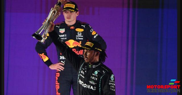 Titula namizədlər stüardların otağına çağırılıblar Titula namizədlər stüardların otağına çağırılıblar