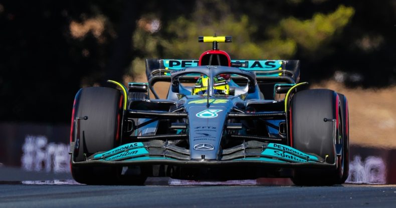 L.Həmilton: Hər döngədə itiririk