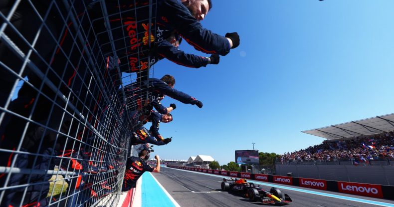 Red Bull sürücülərini motor cəzası gözləyir