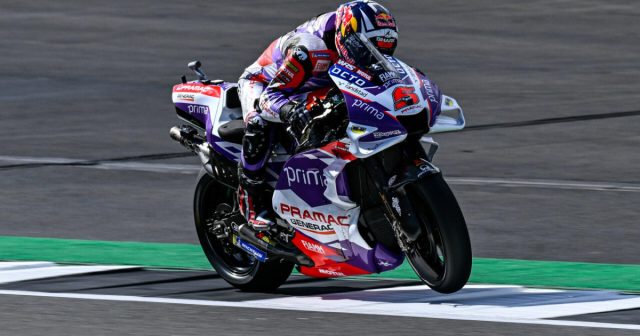 Zarkodan Silverstounun rekordu ilə poul Zarkodan Silverstounun rekordu ilə poul