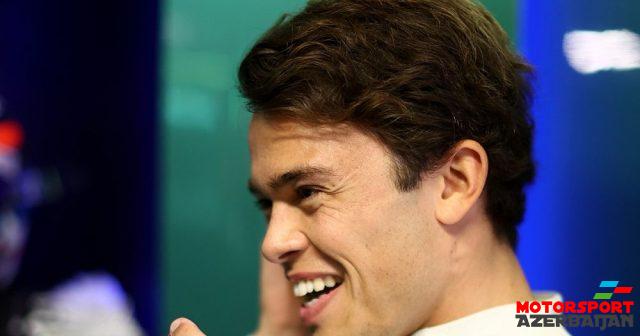 N.de Vriz oturacaq sazlanması edib N.de Vriz oturacaq sazlanması edib