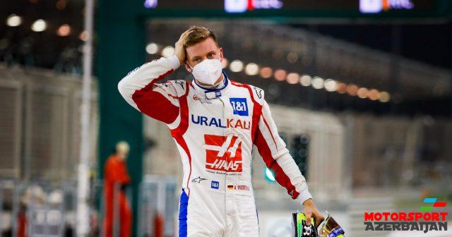 M.Şumaxeri yavaş-yavaş yola salırlar M.Şumaxeri yavaş-yavaş yola salırlar