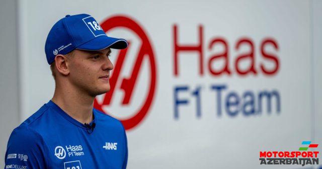 Rəsmən: Mik Haas-dan ayrılır Rəsmən: Mik Haas-dan ayrılır