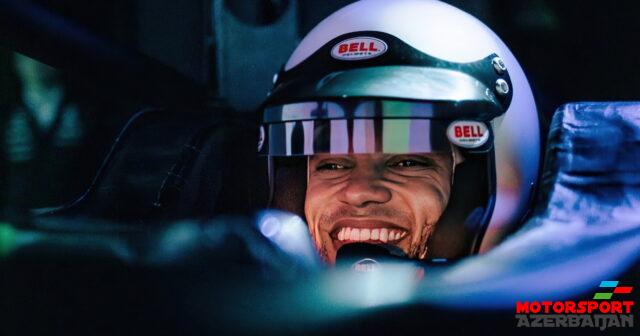 Həmiltonun qardaşı Mercedes-in simulyatorunda işləyib Həmiltonun qardaşı Mercedes-in simulyatorunda işləyib