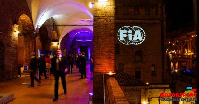 L.Həmilton mükafatlandırma mərasiminə gəlməyib L.Həmilton mükafatlandırma mərasiminə gəlməyib