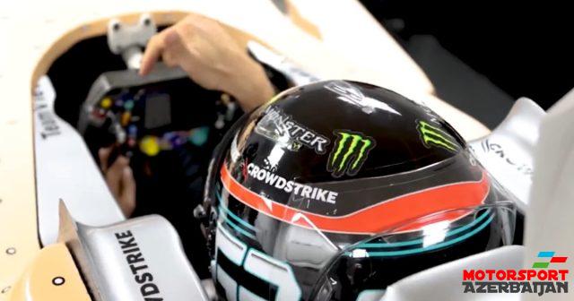 C.Rassell oturacaq sazlanması edib C.Rassell oturacaq sazlanması edib