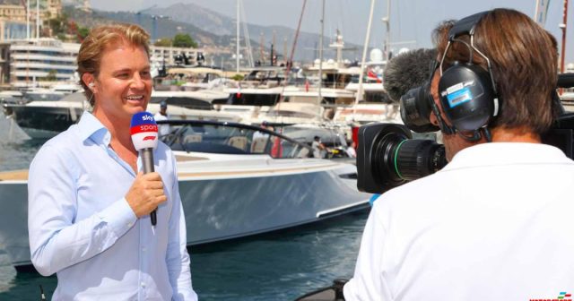 N.Rosberq: Mercedes üzərində təzyiq azalıb N.Rosberq: Mercedes üzərində təzyiq azalıb