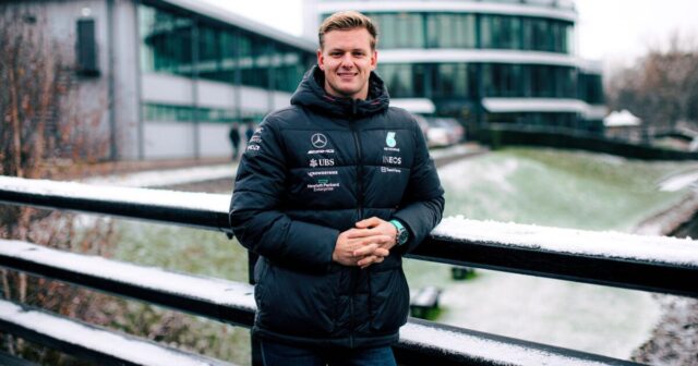 Rəsmən: Mik Şumaxer Mercedes-ə keçib Rəsmən: Mik Şumaxer Mercedes-ə keçib