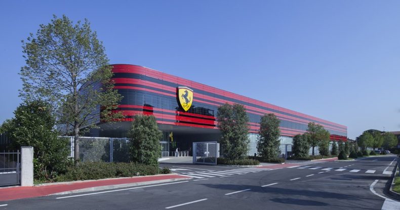 N.Rosberq: Ferrari-ni çətin günlər gözləyir