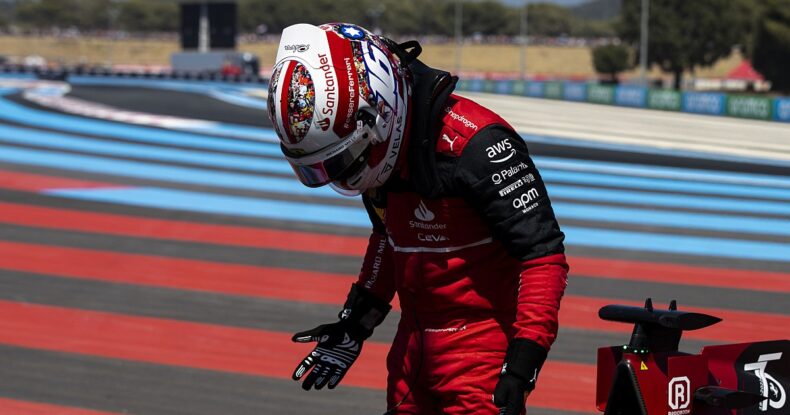 Ş.Lekler ən sevimli dəbilqəsini seçib