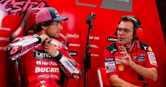 E.Bastianini motosikletdən razıdır E.Bastianini motosikletdən razıdır