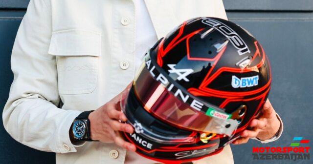 Okon yeni dəbilqəsini təqdim edib Okon yeni dəbilqəsini təqdim edib