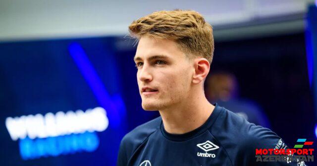 L.Sarcent dəbilqəsini təqdim edib L.Sarcent dəbilqəsini təqdim edib