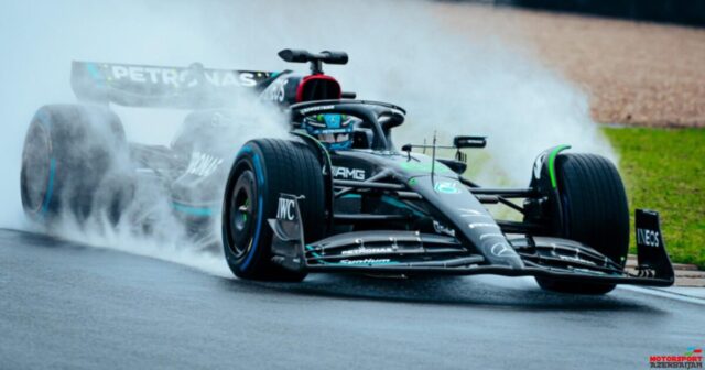 C.Rassell: İki bolidlə işləməliyik C.Rassell: İki bolidlə işləməliyik