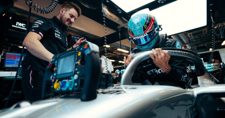 Mercedes Pirelli-nin sliklərini test edir