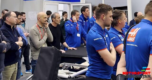 Haas yeni maşınında ilk dəfə mühərriki işə salıb Haas yeni maşınında ilk dəfə mühərriki işə salıb