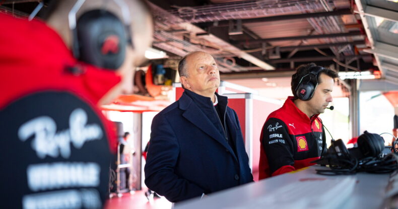 Vassyör Ferrari-nin ona başçı təklifi barədə danışıb