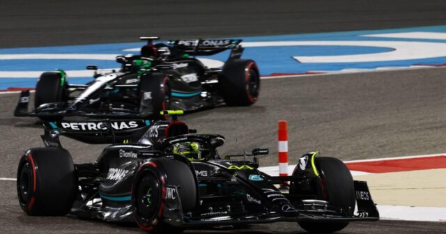 L.Həmilton: Bolidi sürmək çox çətindir L.Həmilton: Bolidi sürmək çox çətindir