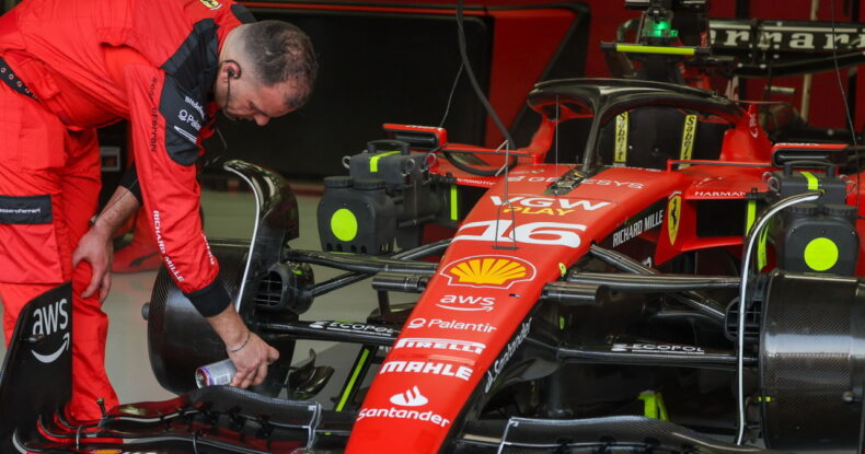 R.Şumaxer: Ferrari çempion ola bilməyəcək