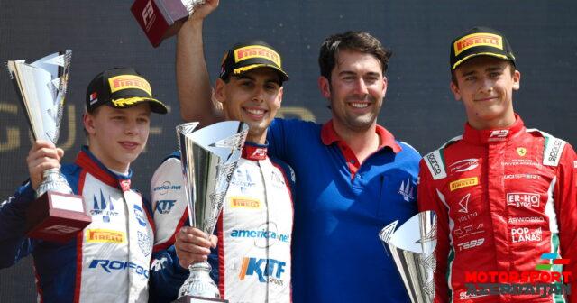 Trident komandası yarışı dublla başa vurub Trident komandası yarışı dublla başa vurub