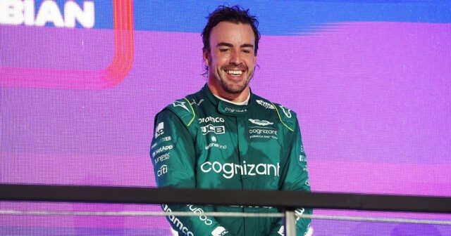 Alonso cərimələnərək podiumu əldən verib