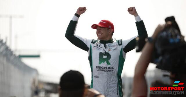 Palou Detroyt küçələrində qəzalarla zəngin yarışda qalib gəlib Palou Detroyt küçələrində qəzalarla zəngin yarışda qalib gəlib