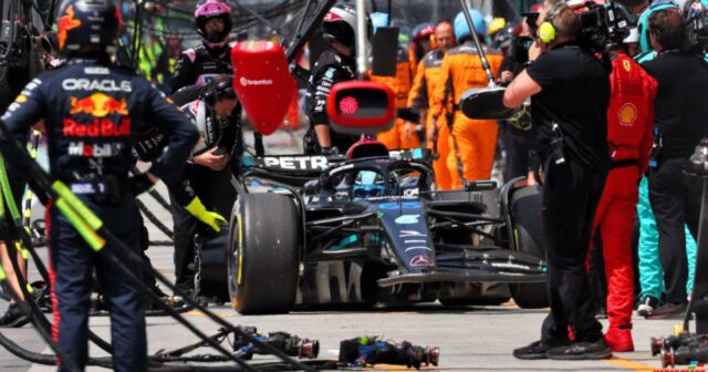 C.Rassell səhvini qəbul edir C.Rassell səhvini qəbul edir