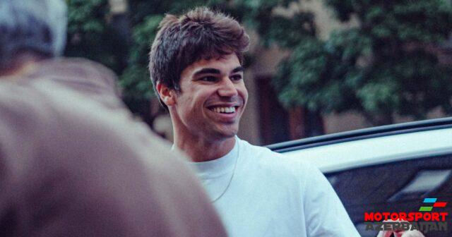 Krak Strollu tərifləyib Krak Strollu tərifləyib