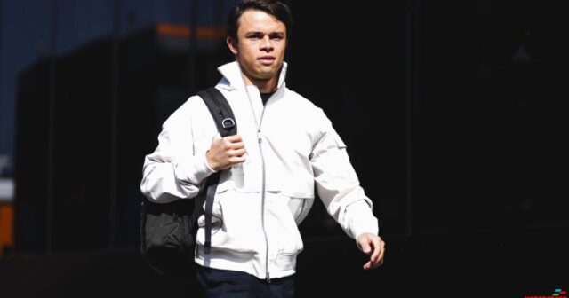 Maqnussen və De Friz yarışa pit yolundan başlayacaqlar Maqnussen və De Friz yarışa pit yolundan başlayacaqlar