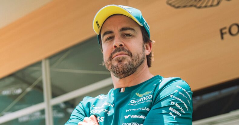F.Briatore: Alonso ilin sonuna qədər Aston Martin-də qalacaq